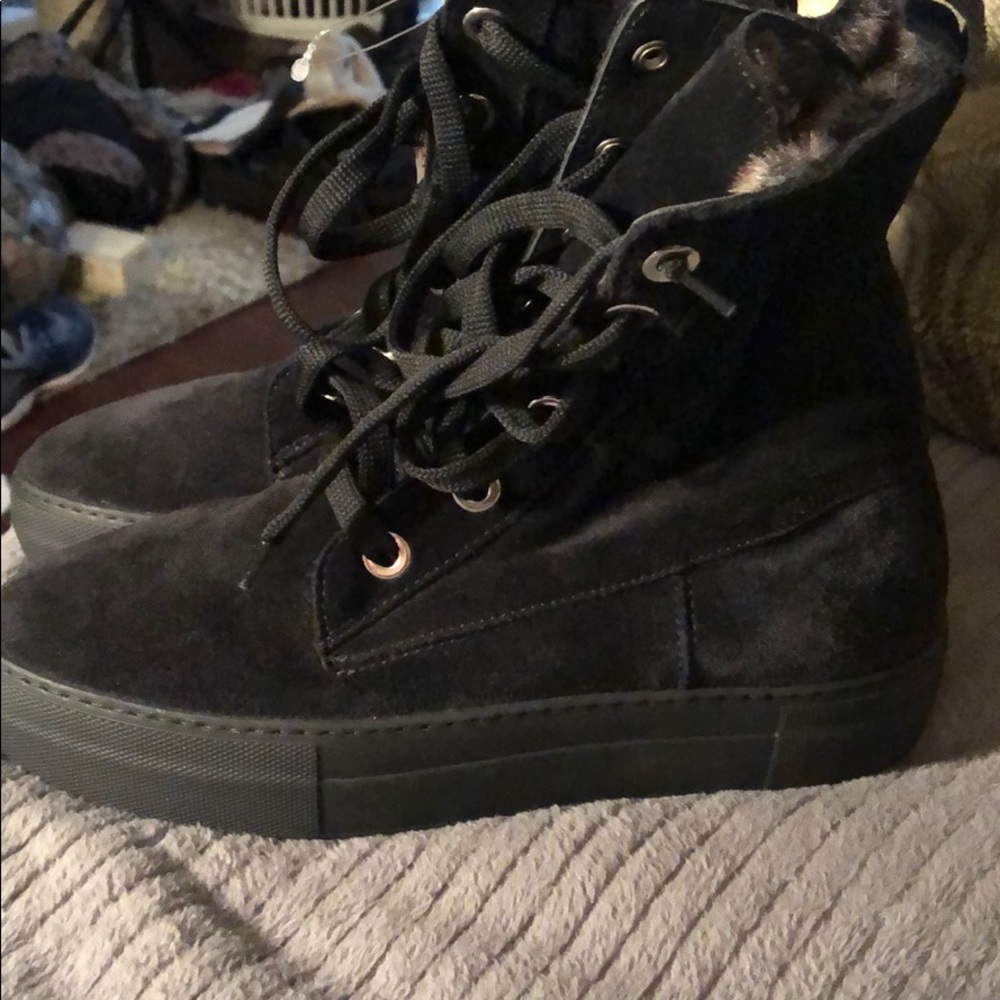 Aquatalia Black Suade Booties size 7